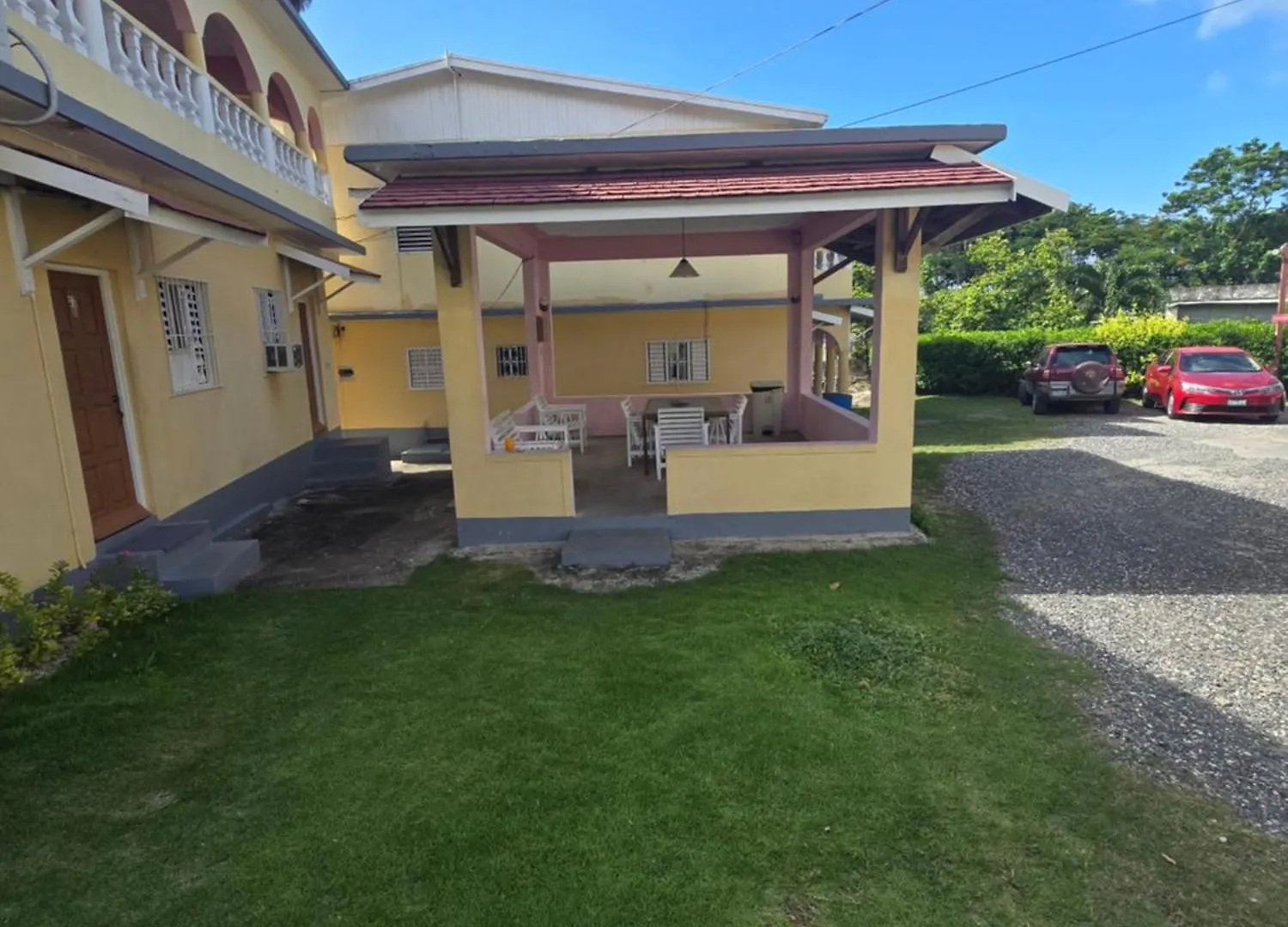 Little Shaw Park Guest House أوشو ريوس شقة